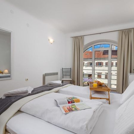 רייקה Main View Apartment מראה חיצוני תמונה