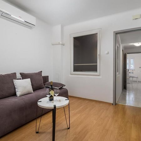 רייקה Main View Apartment מראה חיצוני תמונה
