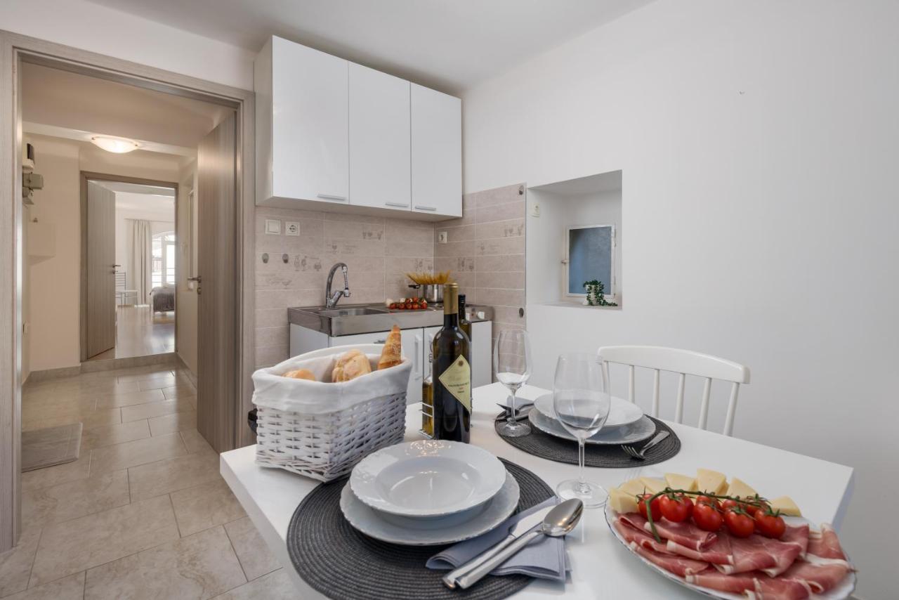 רייקה Main View Apartment מראה חיצוני תמונה