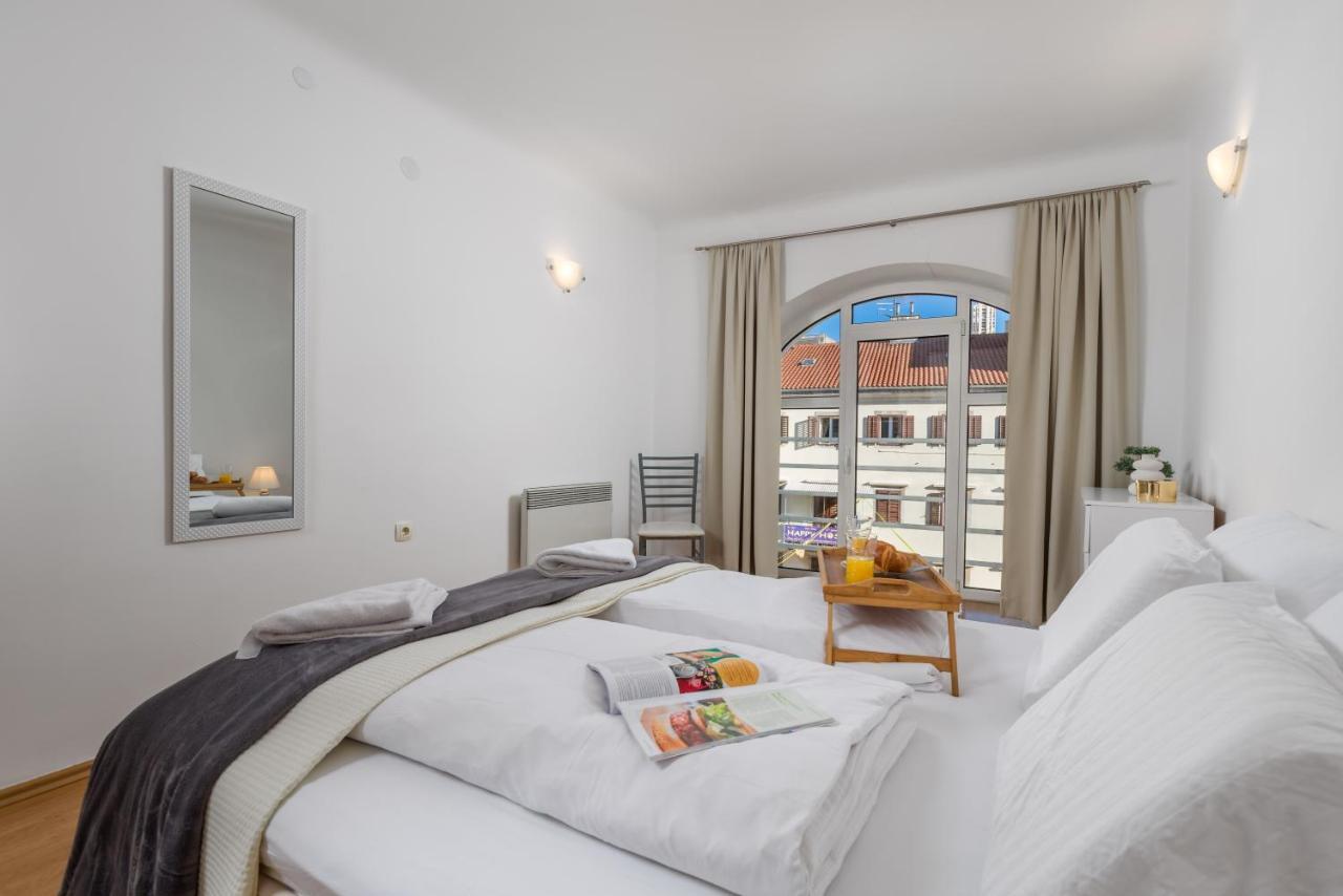 רייקה Main View Apartment מראה חיצוני תמונה
